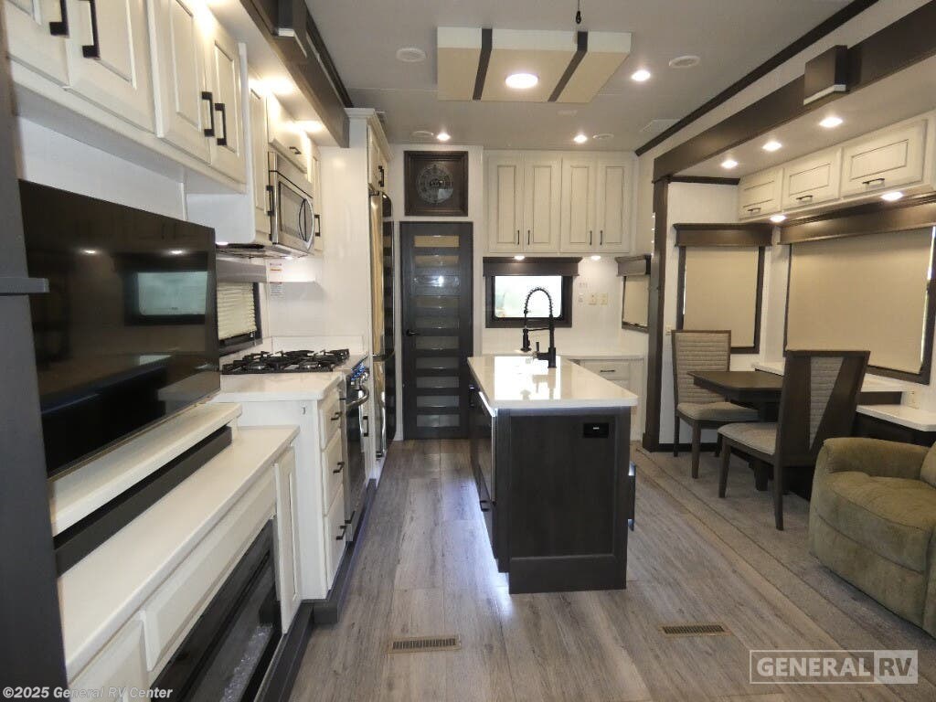 2021 DRV Mobile Suites 36RKSB4-4SL - Used Fifth Wheel For Sale by General RV Center in Ocala, Florida