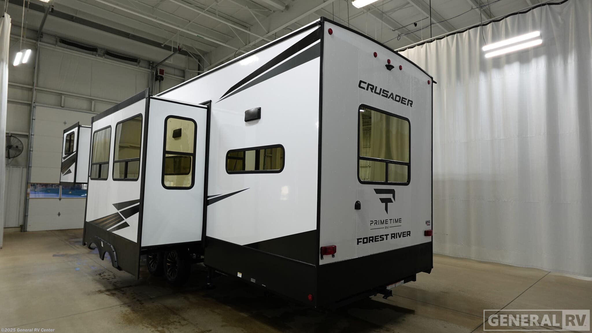 2026 Crusader KING33 by Prime Time from General RV Center in Ocala, Florida