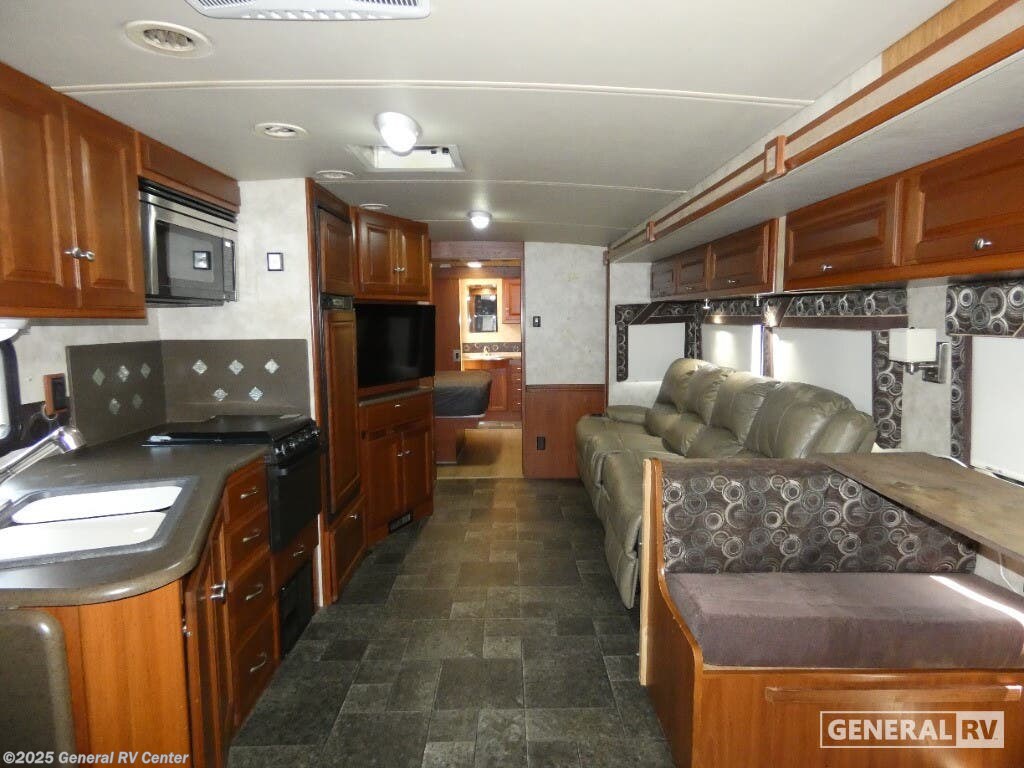2012 Winnebago Sunstar 35F - Used Class A For Sale by General RV Center in Ocala, Florida