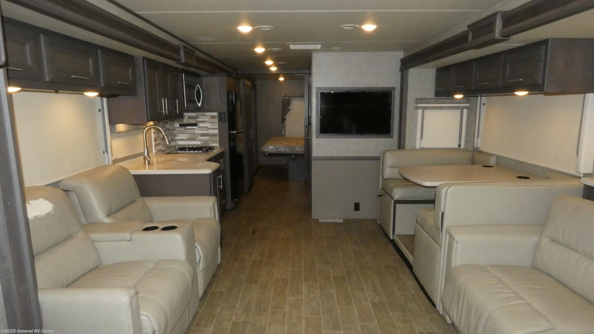 2022 Thor Motor Coach Miramar 35.2-2SL - Used Class A For Sale by General RV Center in Ocala, Florida