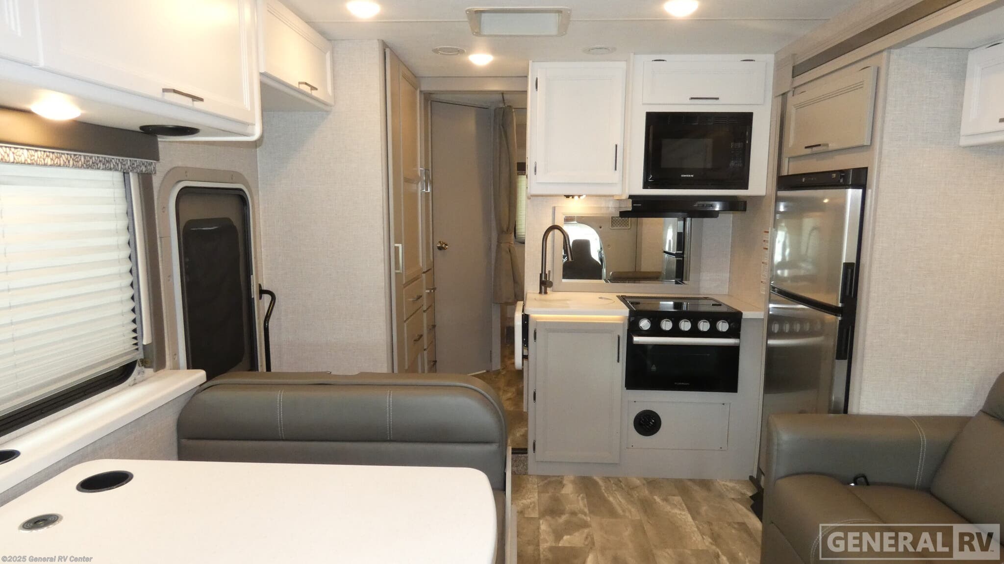 2024 Thor Motor Coach Quantum LC LC26 - Used Class C For Sale by General RV Center in Ocala, Florida