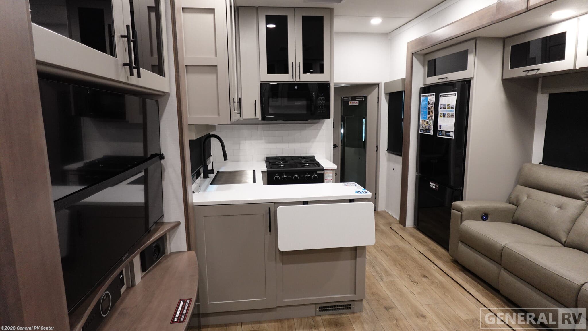 2026 Alliance RV Valor 40V13 - New Fifth Wheel For Sale by General RV Center in Ocala, Florida