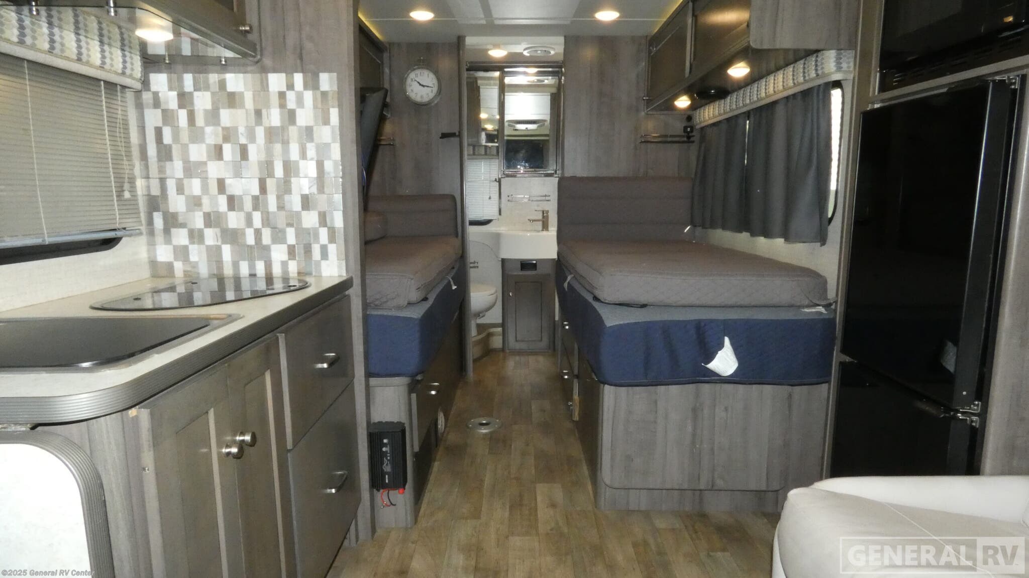 Used 2018 Winnebago Fuse 23T available in Ocala, Florida