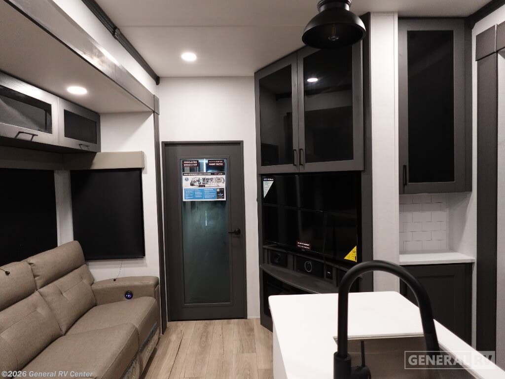 2025 Alliance RV Valor 41V16 - New Fifth Wheel For Sale by General RV Center in Ocala, Florida
