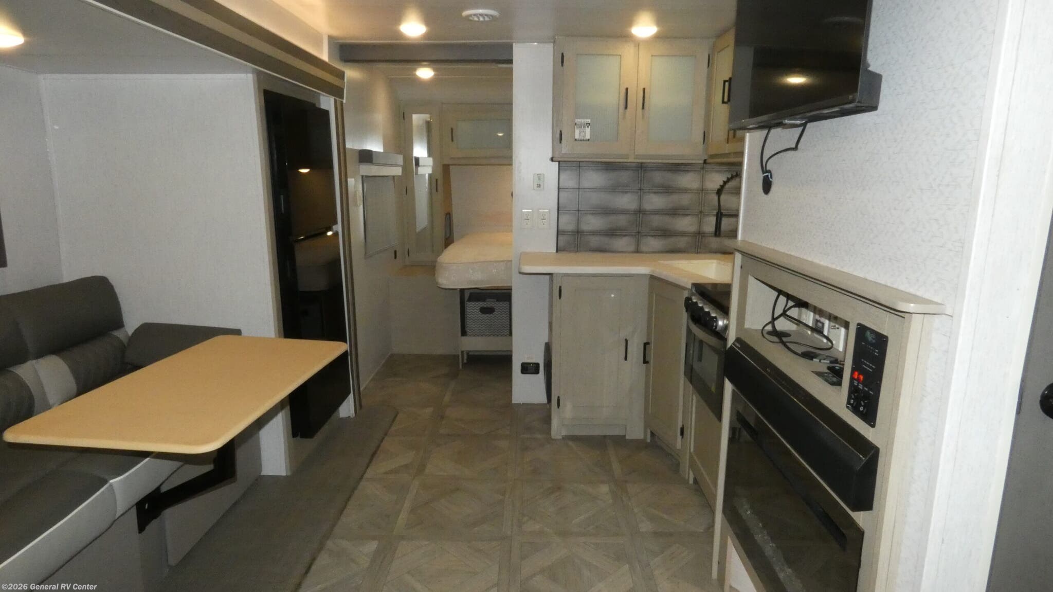 Used 2023 Forest River Salem 22RBSX available in Ocala, Florida