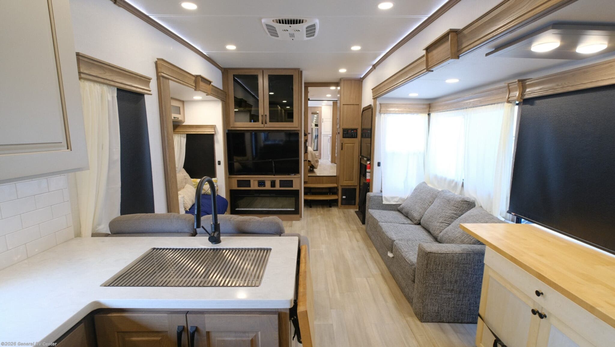 Used 2024 Alliance RV Paradigm 382RK available in Ocala, Florida