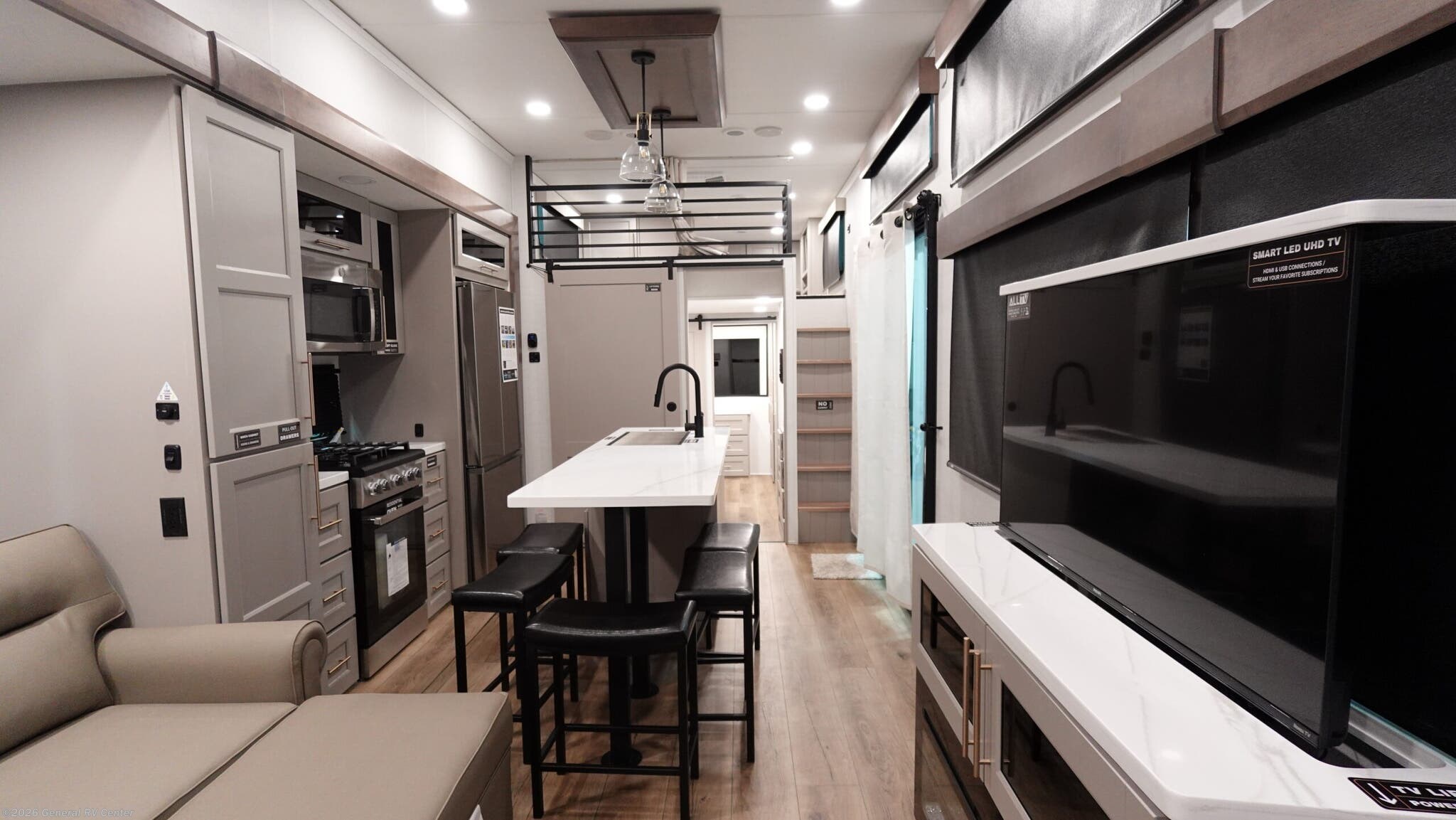 New 2026 Alliance RV Benchmark 44LFT available in Ocala, Florida