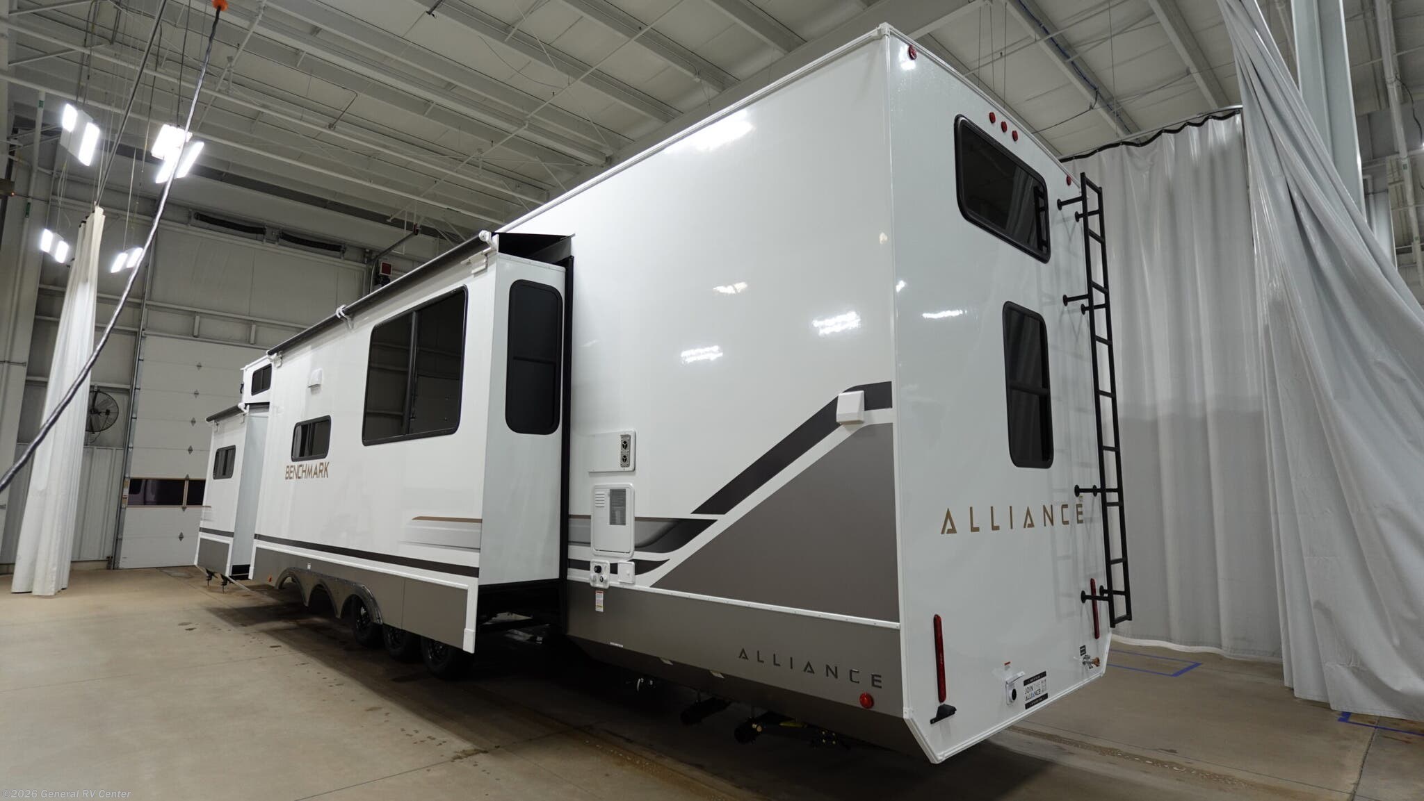 2026 Benchmark 44LFT by Alliance RV from General RV Center in Ocala, Florida