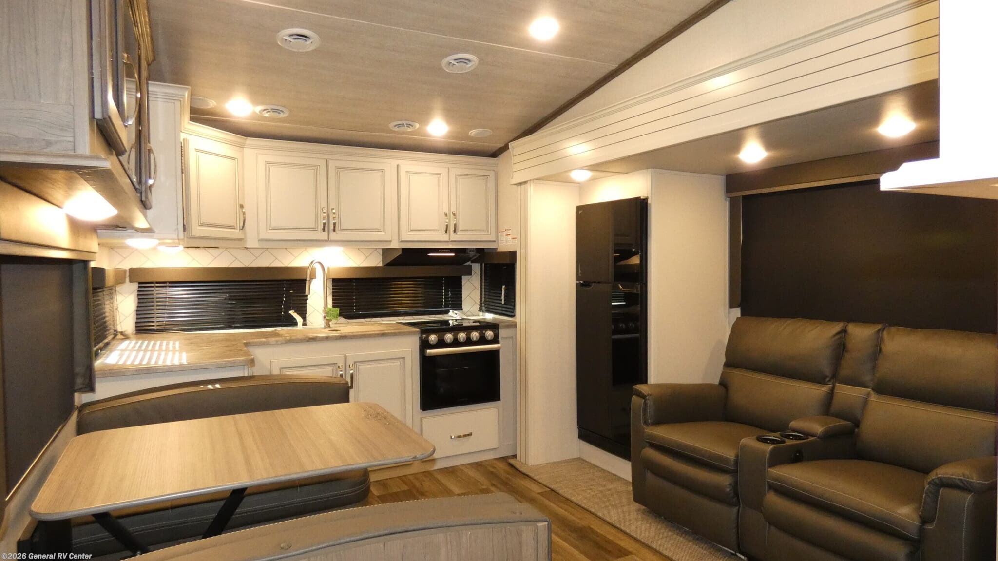 2023 Keystone Cougar Half-Ton 23MLE - Used Fifth Wheel For Sale by General RV Center in Ocala, Florida