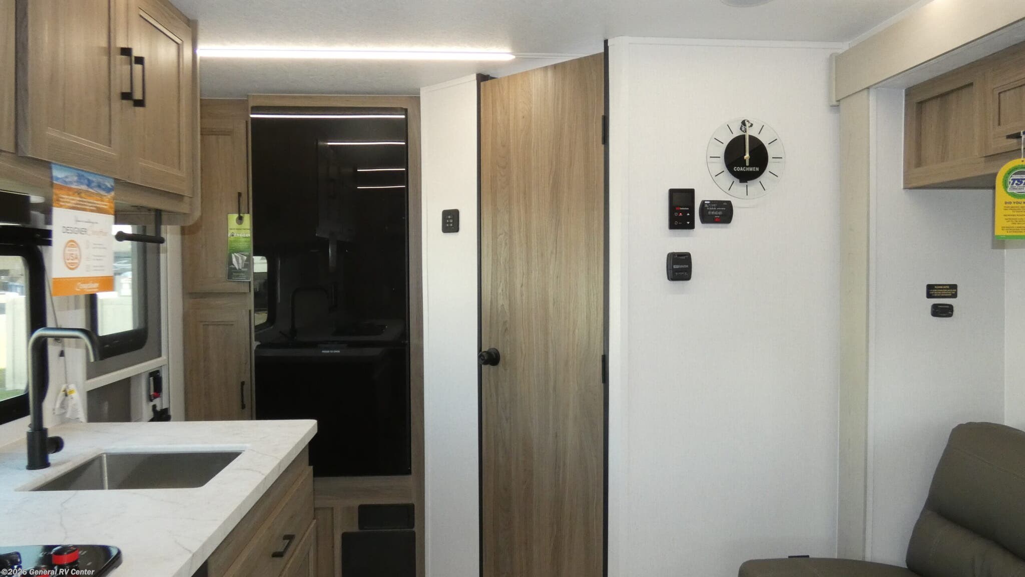 2026 Coachmen Freedom EXPRS 19SE - New Travel Trailer For Sale by General RV Center in Ocala, Florida