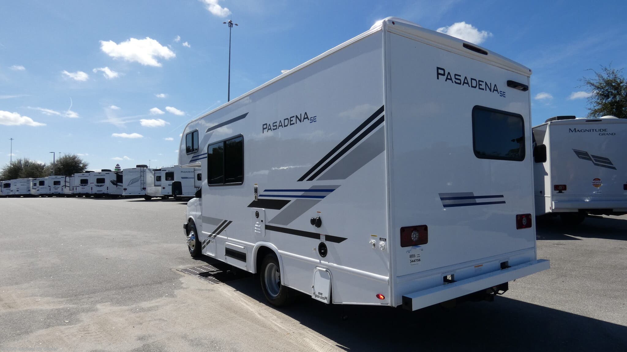 2026 Pasadena SE21 by Thor Motor Coach from General RV Center in Ocala, Florida