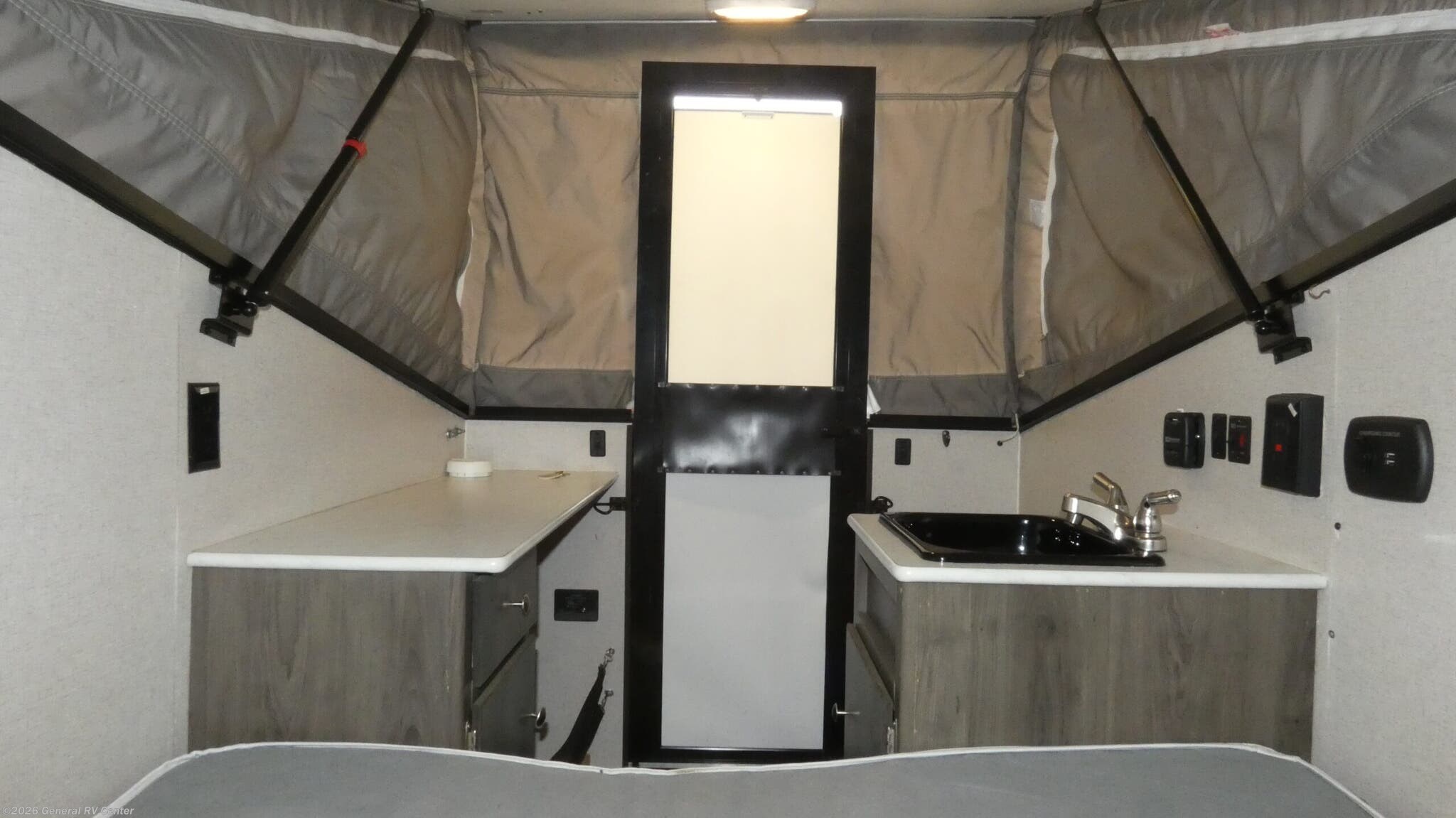 2021 Coachmen Clipper 9.0TD Express - Used Popup For Sale by General RV Center in Ocala, Florida