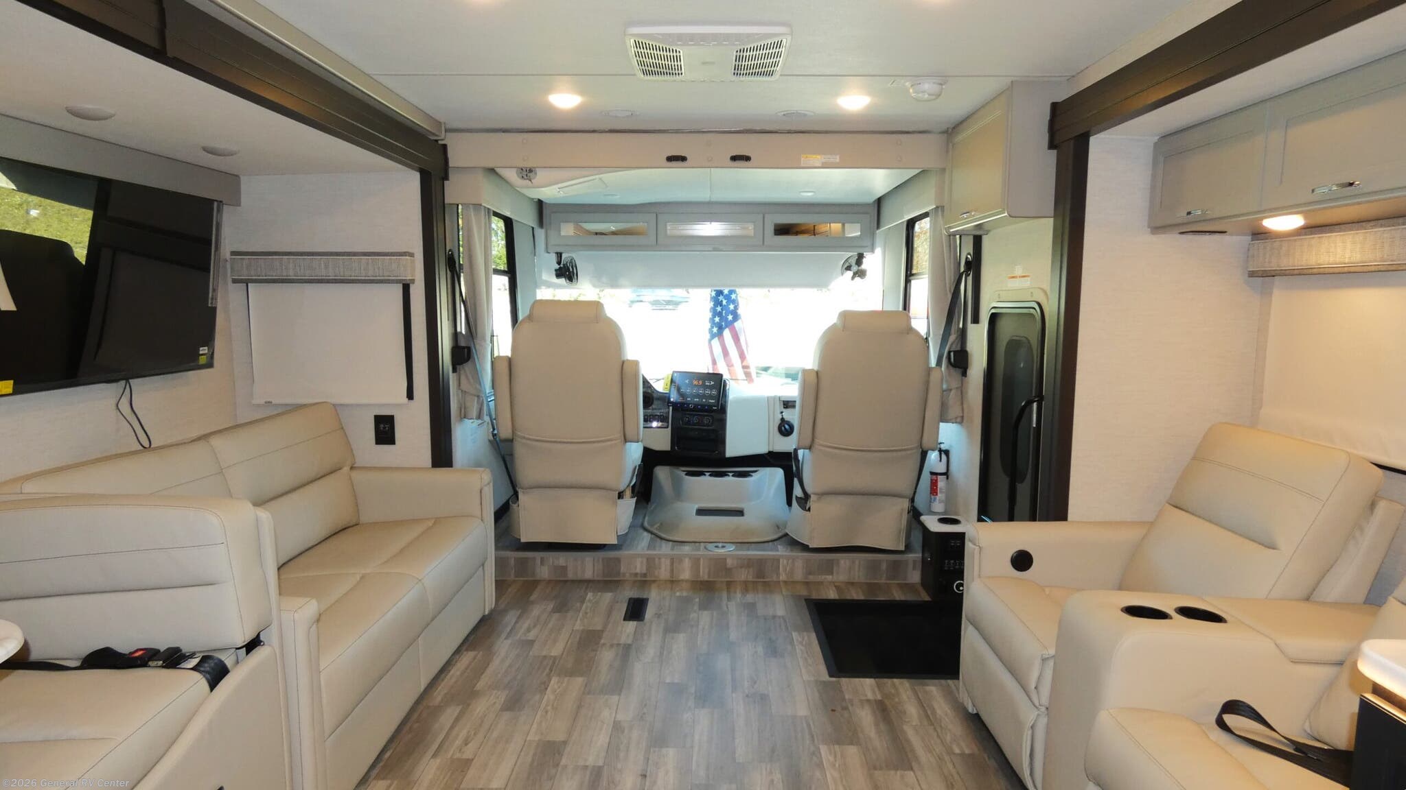 New 2026 Thor Motor Coach Luminate CC35 available in Ocala, Florida