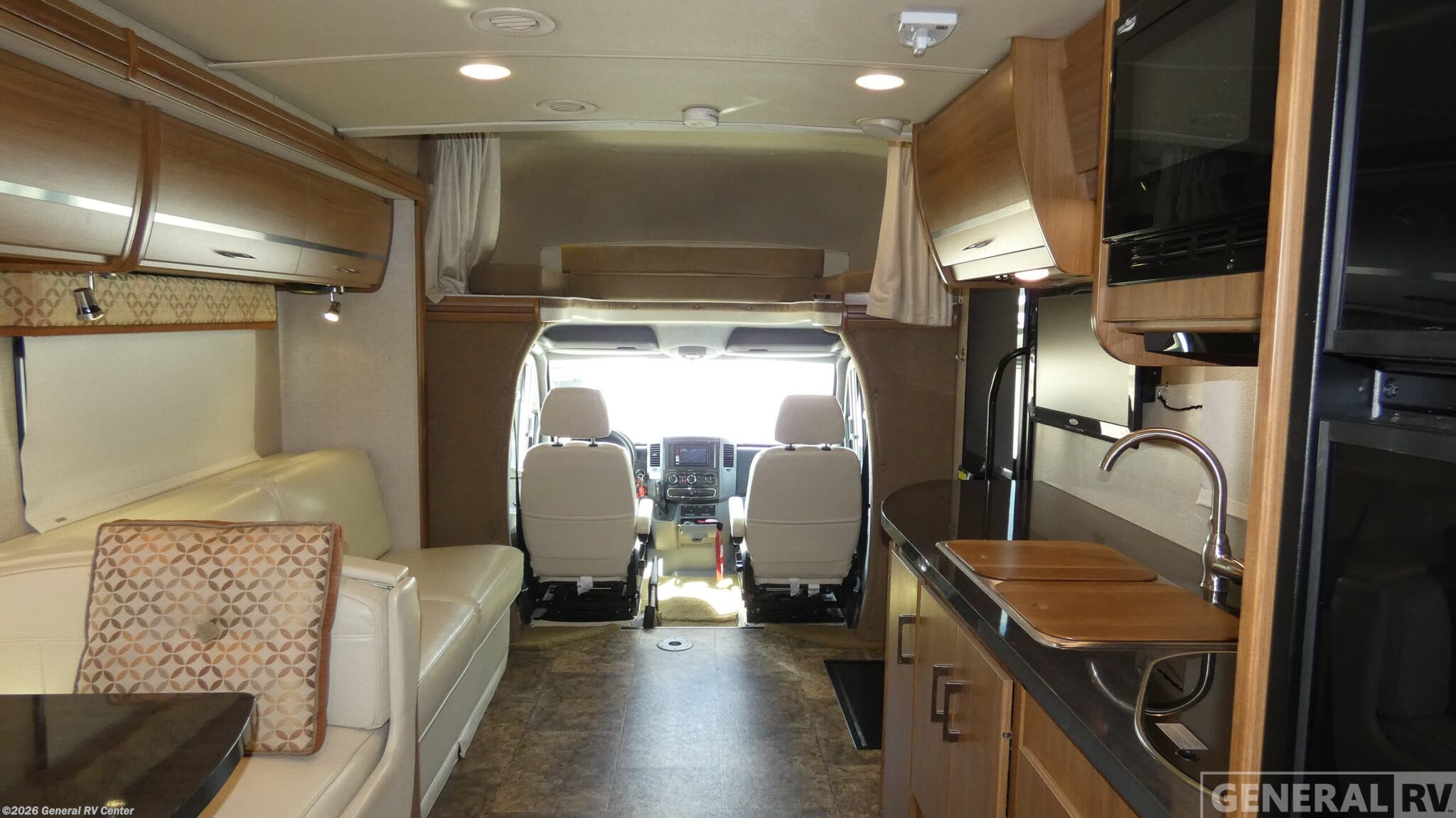 2014 View 24M by Winnebago from General RV Center in Ocala, Florida