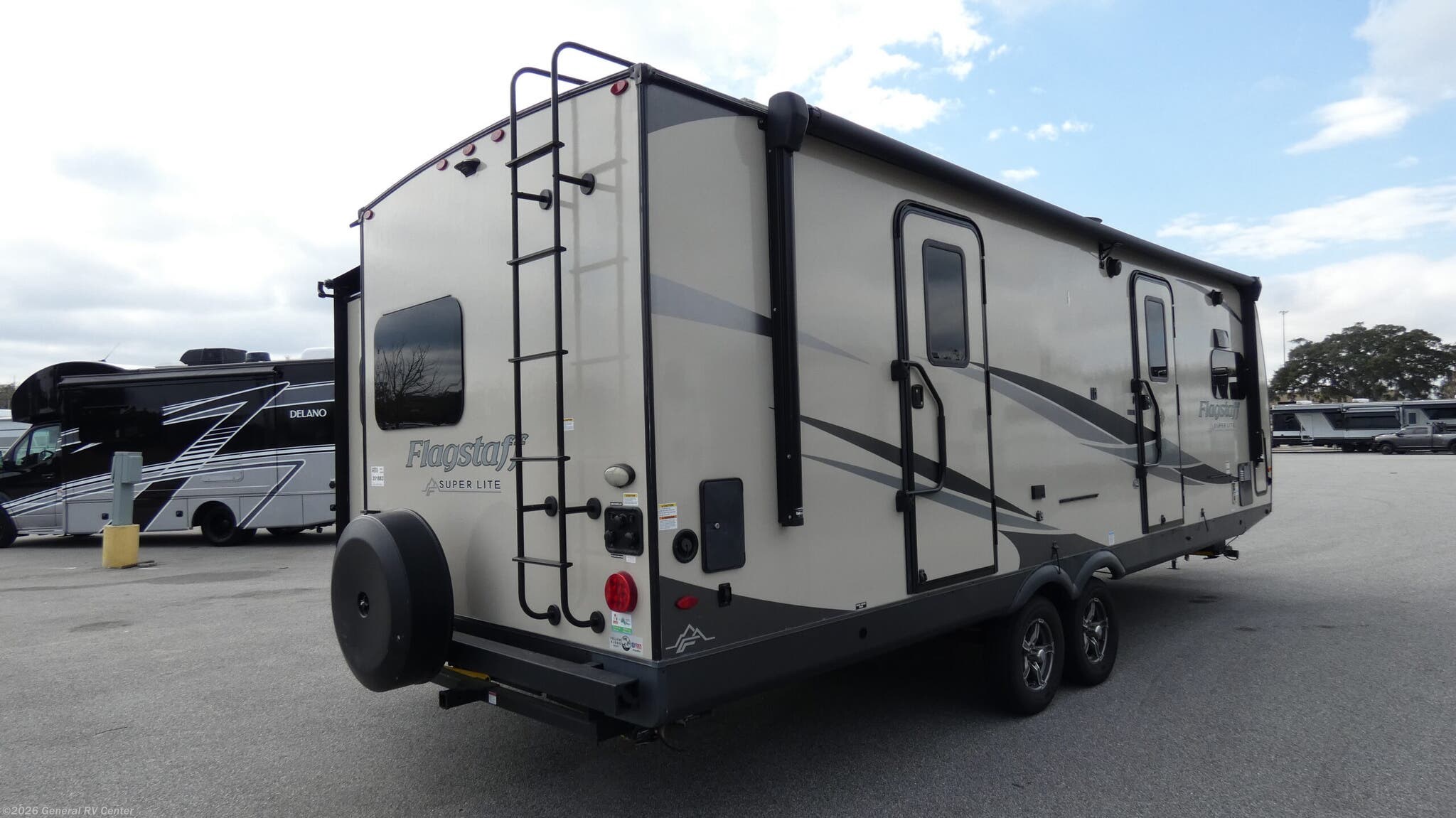 2023 Flagstaff Super Lite 26FKBS by Forest River from General RV Center in Ocala, Florida