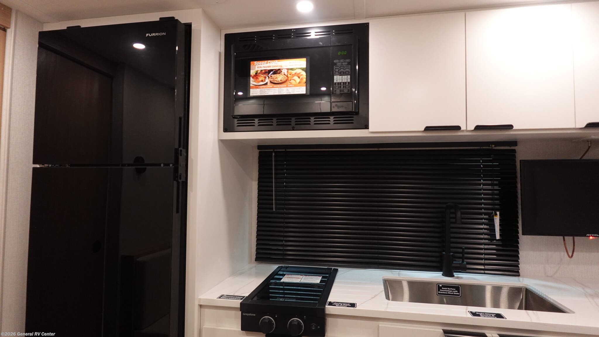 2026 Winnebago Micro Minnie 2000TRB - New Travel Trailer For Sale by General RV Center in Ocala, Florida