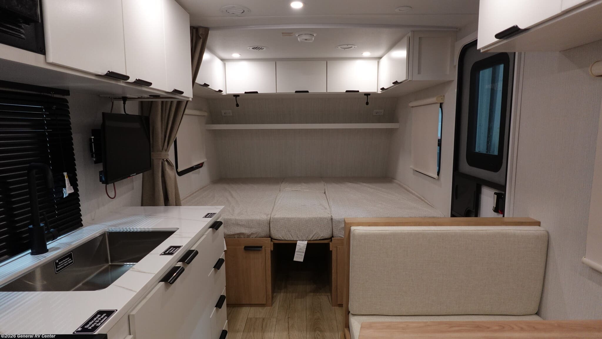 New 2026 Winnebago Micro Minnie 2000TRB available in Ocala, Florida