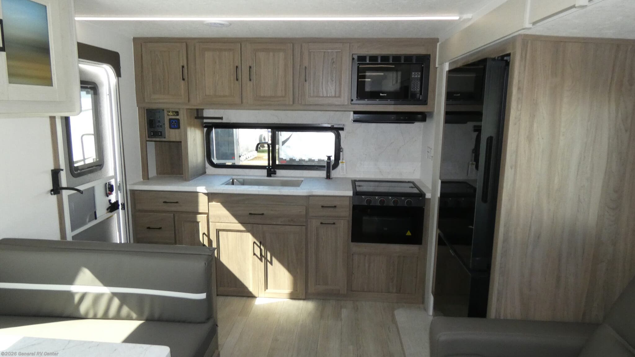 2026 Coachmen Freedom Express Ultra Lite 245RKS - New Travel Trailer For Sale by General RV Center in Ocala, Florida