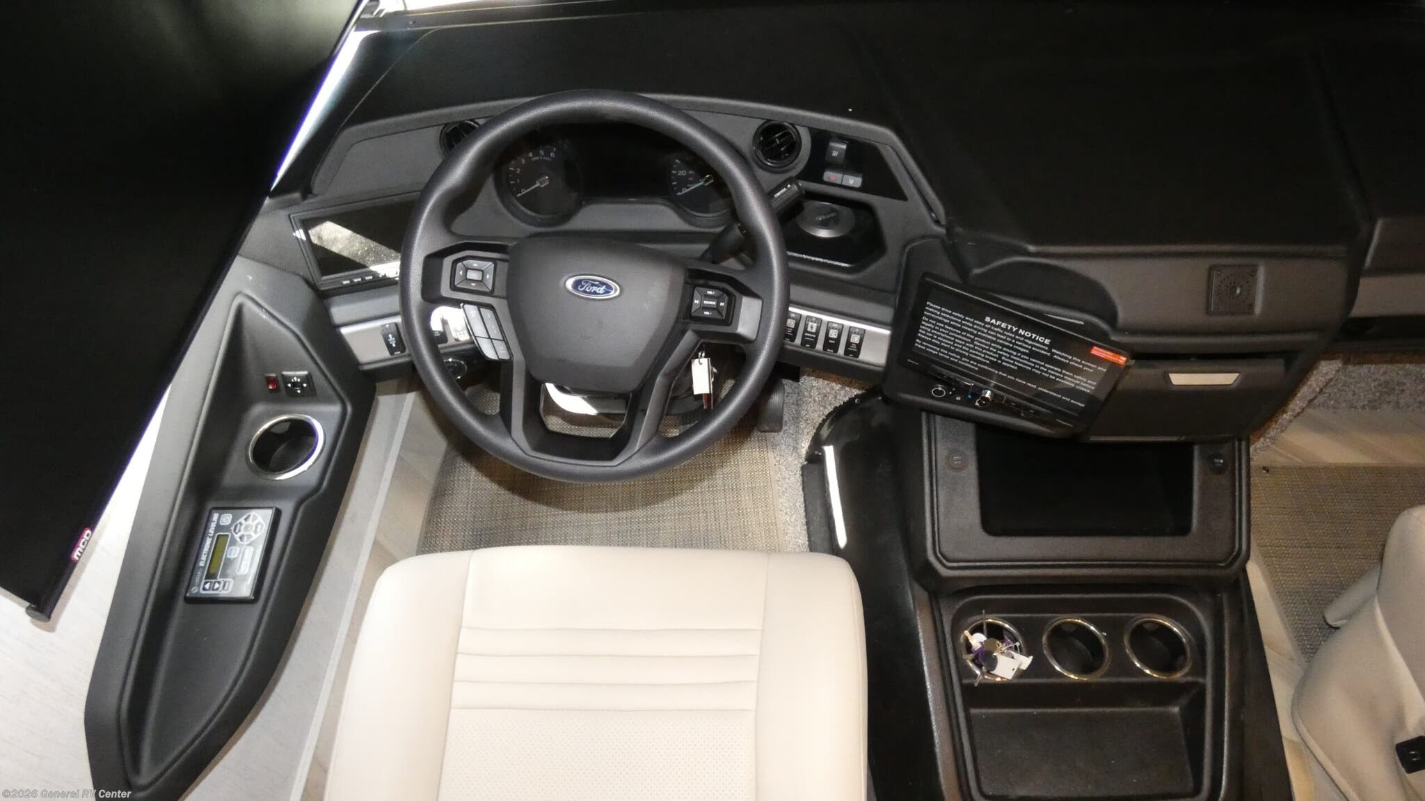 2026 Vacationer 33C by Holiday Rambler from General RV Center in Ocala, Florida