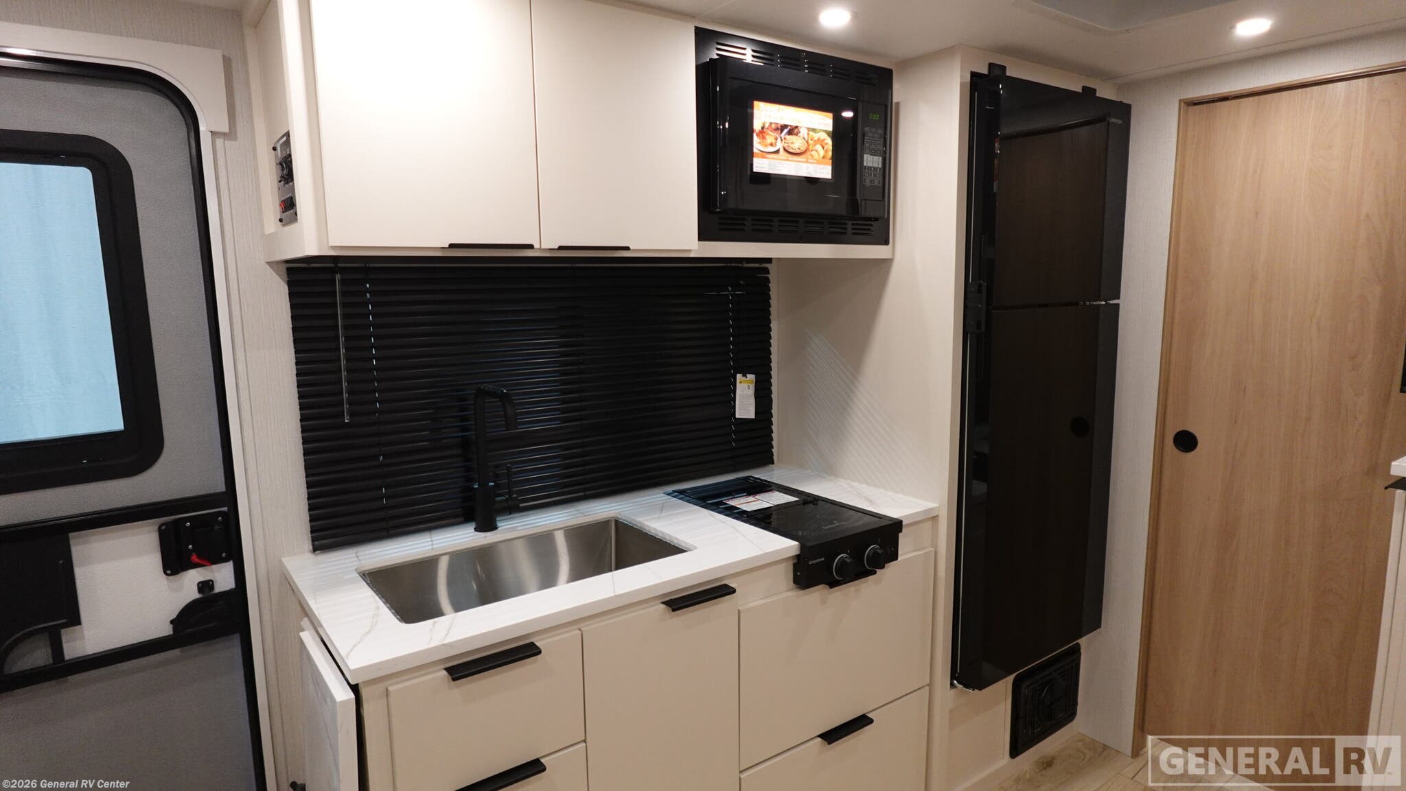 New 2026 Winnebago Micro Minnie 2108TB available in Ocala, Florida