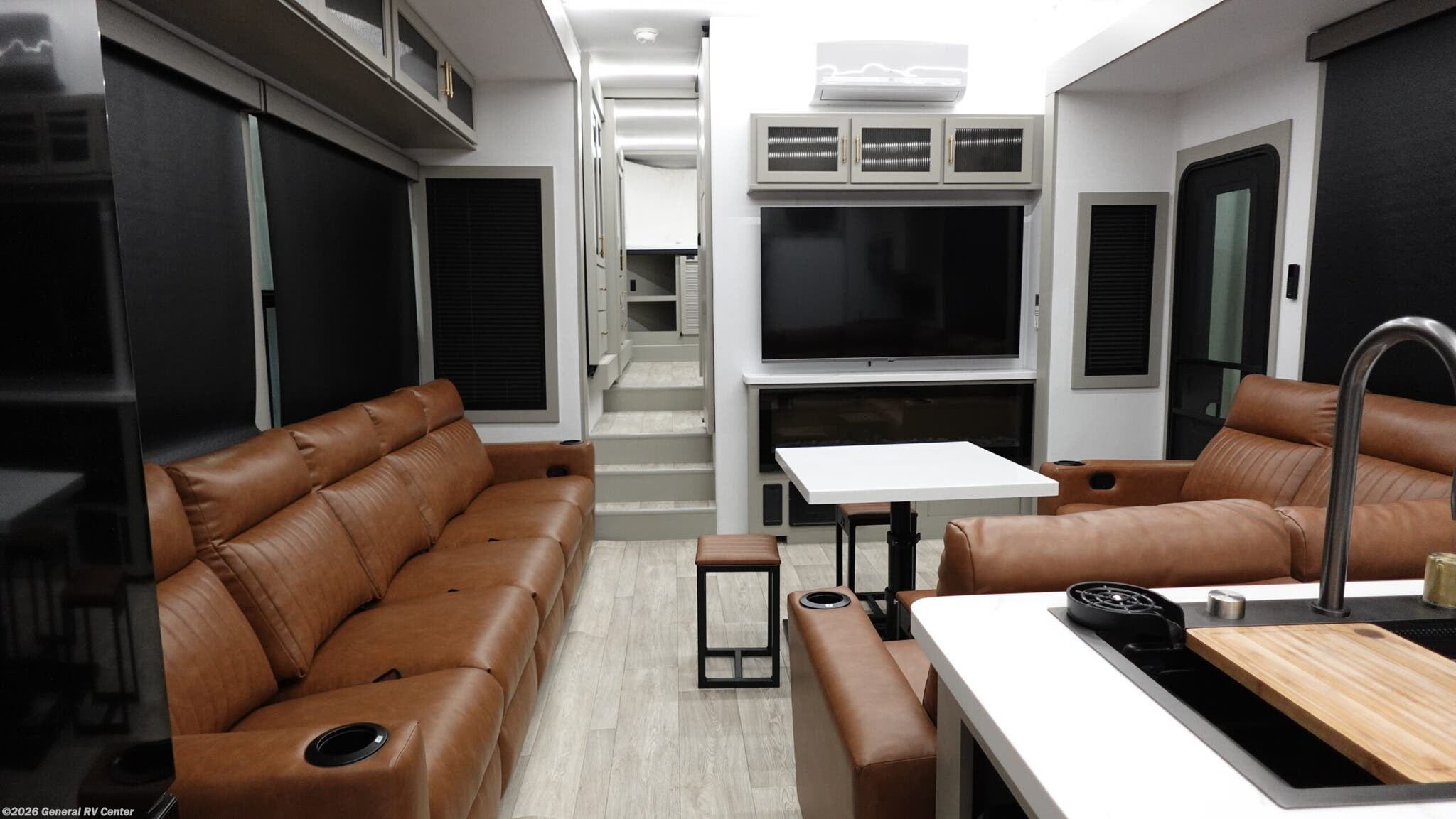 New 2026 Axiom Vendetta V4250 available in Ocala, Florida