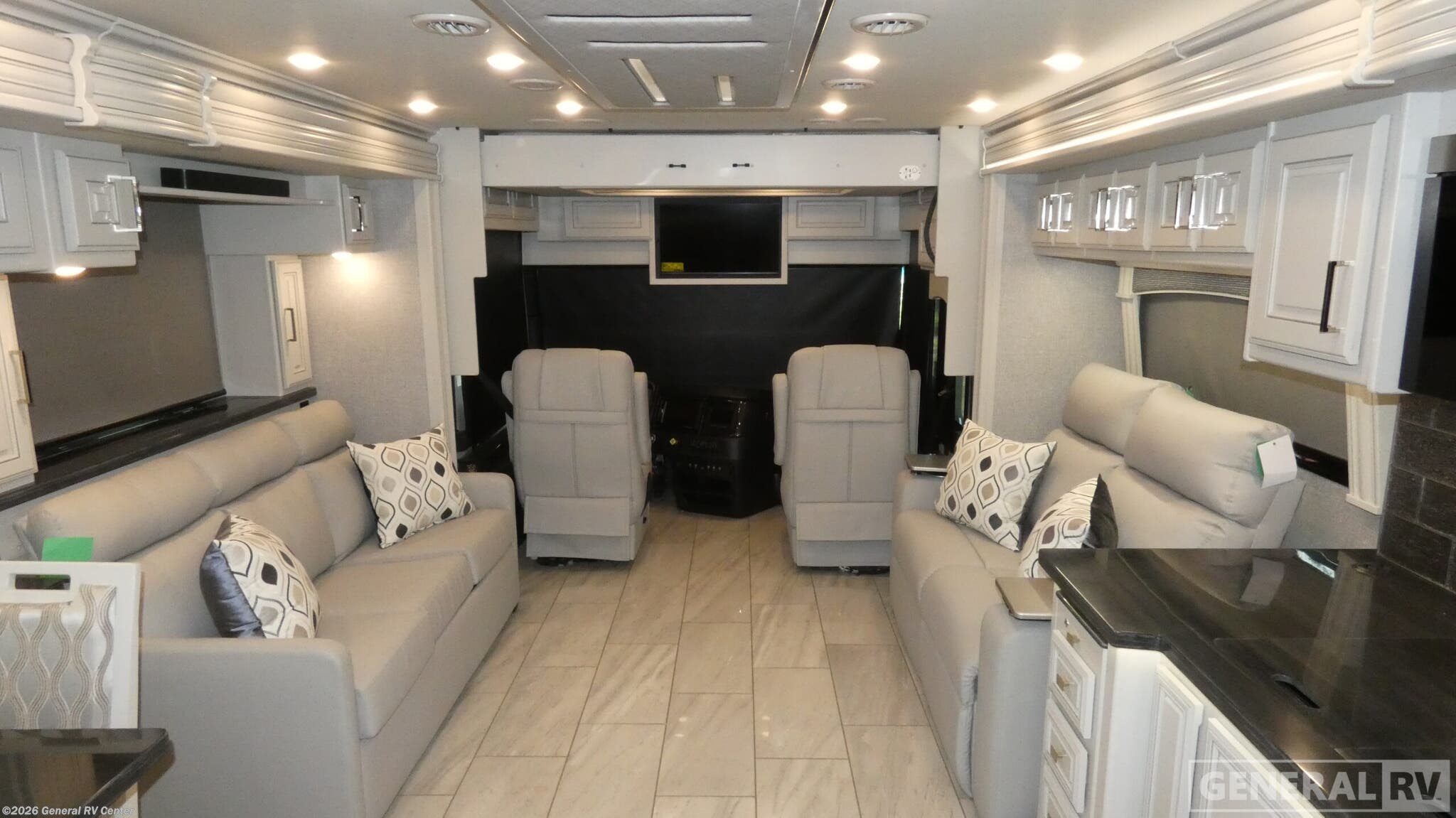 New 2026 Fleetwood Discovery LXE 40M available in Ocala, Florida