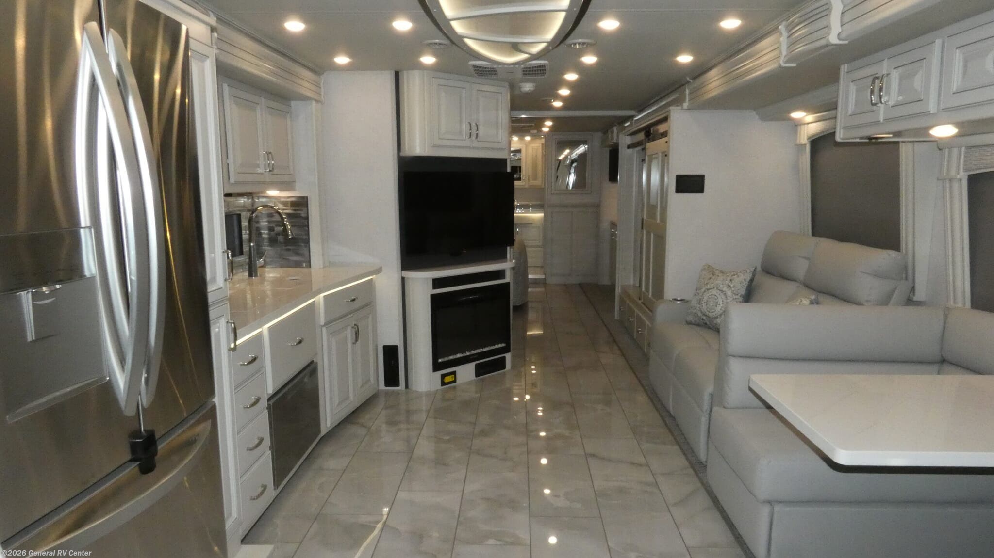 2026 Fleetwood Discovery 38N - New Class A For Sale by General RV Center in Ocala, Florida