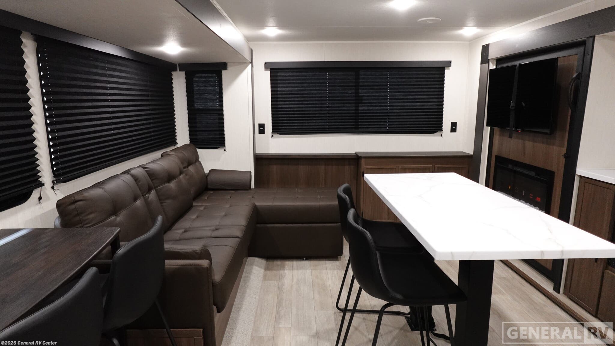 2026 Prime Time Avenger 27REI - New Travel Trailer For Sale by General RV Center in Ocala, Florida