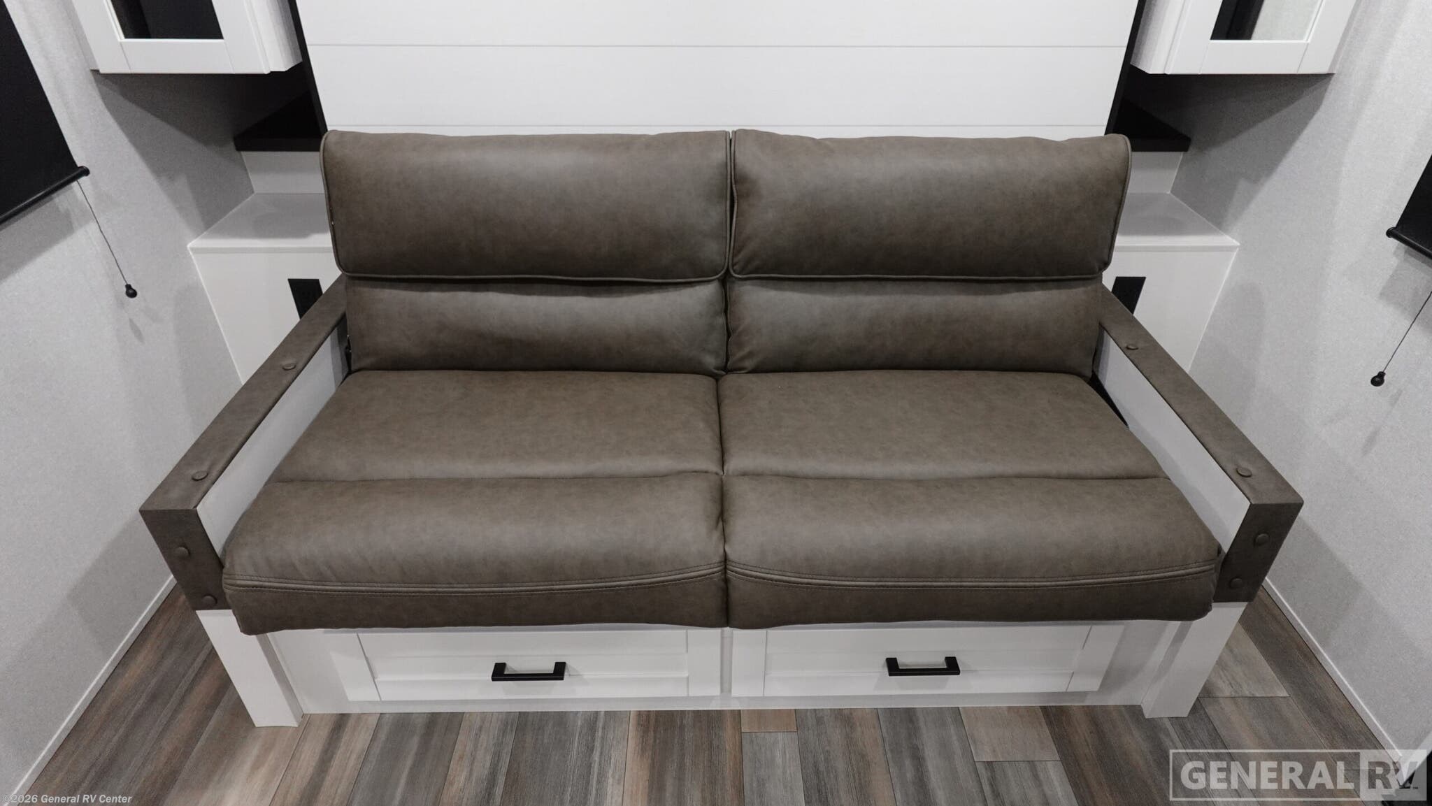 2026 RANGE LITE 200MLM by Highland Ridge from General RV Center in Ocala, Florida