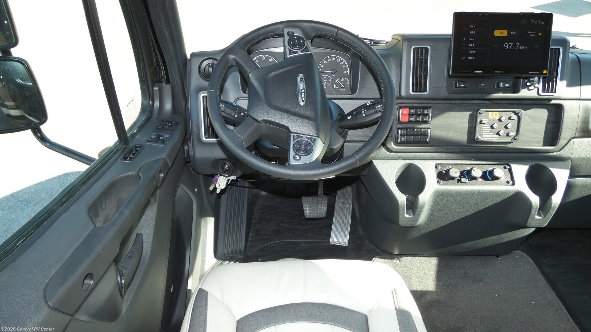 2026 Pasadena 38DX by Thor Motor Coach from General RV Center in Ocala, Florida