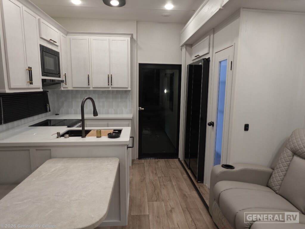 New 2025 Dutchmen Voltage VT3800-PS available in Ocala, Florida