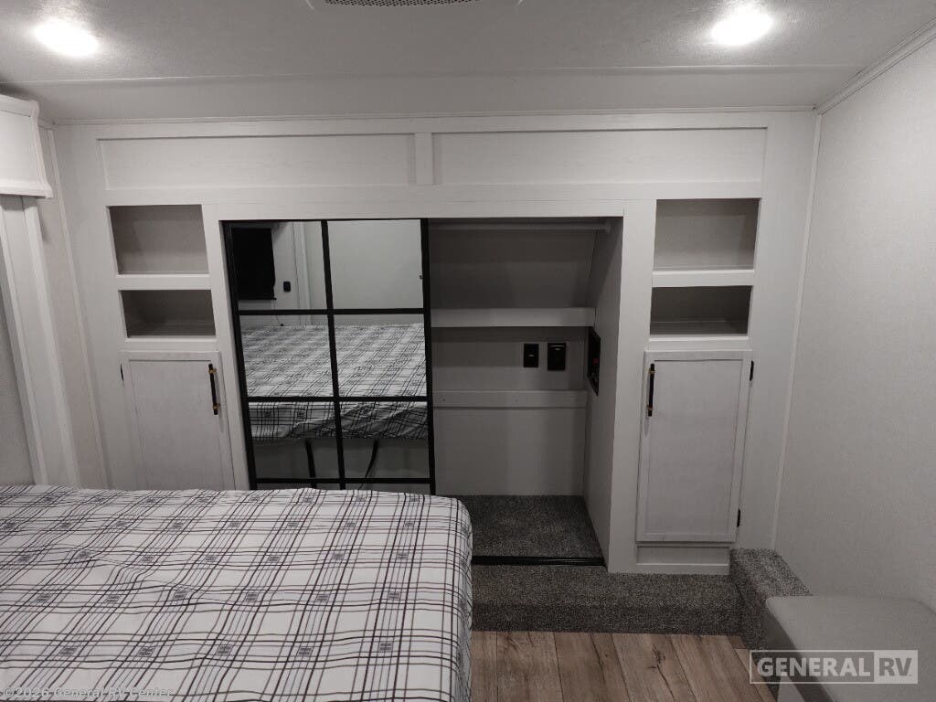 New 2025 Dutchmen Voltage VT3850-PS available in Ocala, Florida