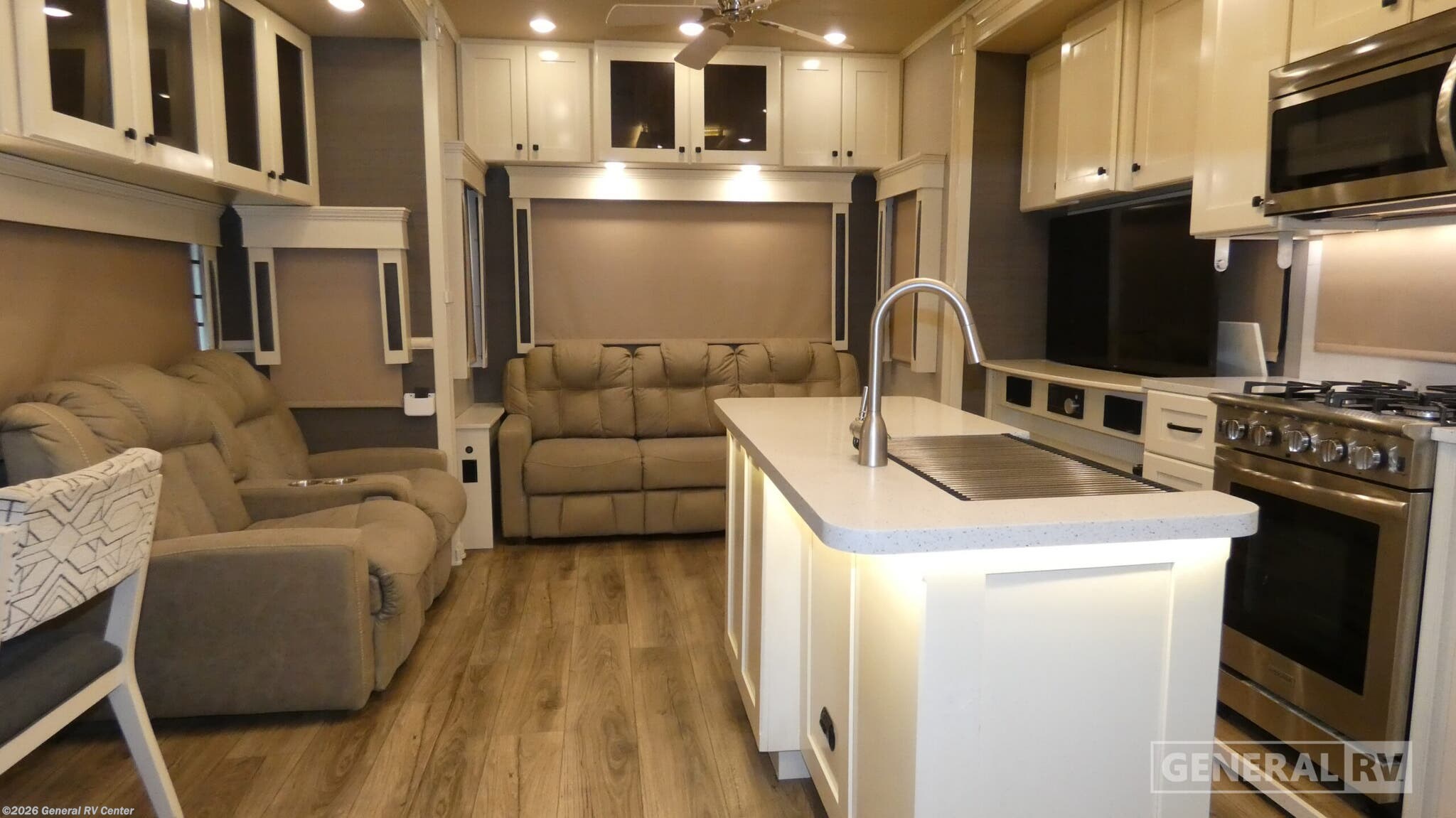 2021 Vanleigh Vilano 320GK - Used Fifth Wheel For Sale by General RV Center in Ocala, Florida