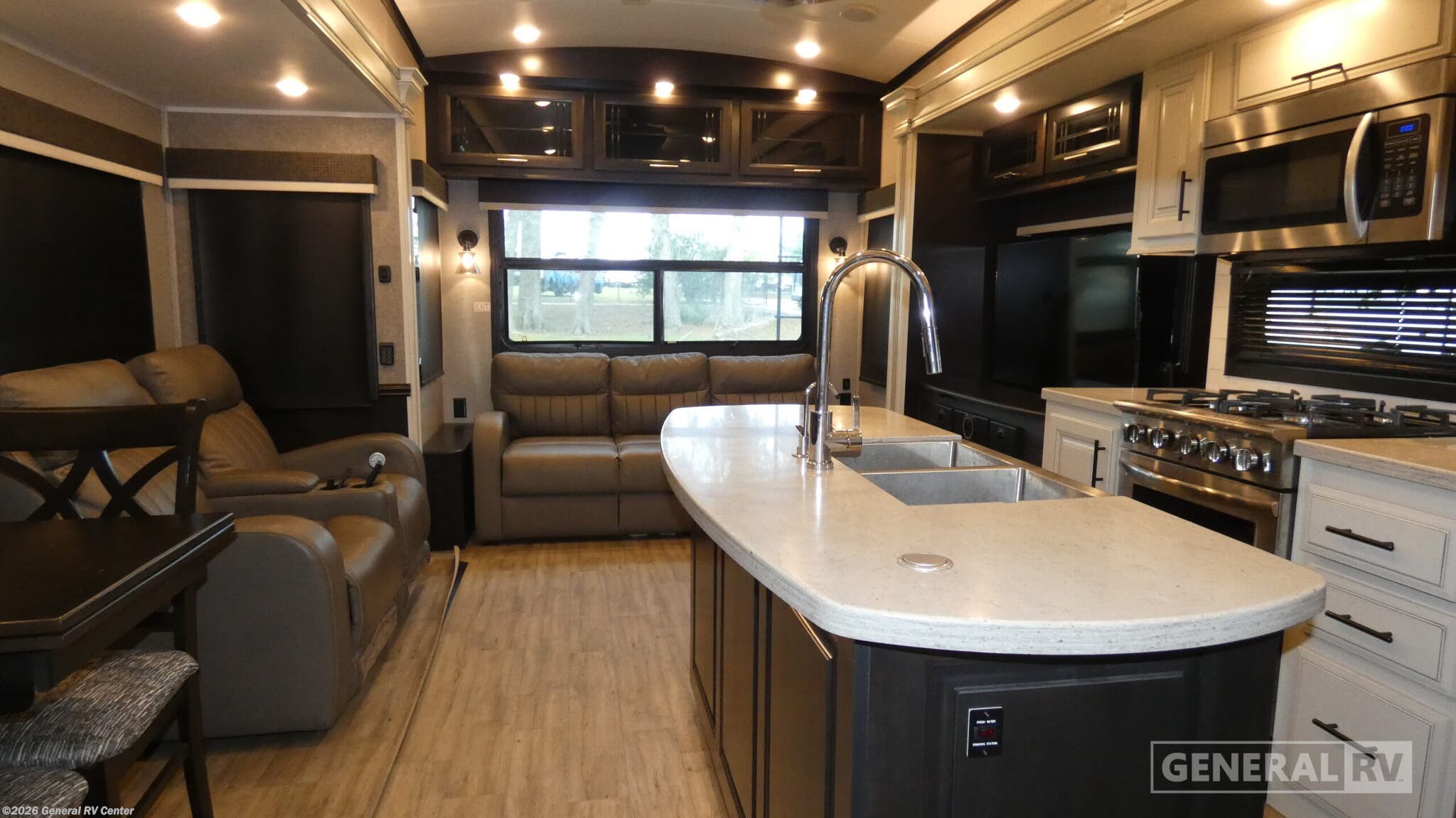2021 Jayco Pinnacle 32RLTS - Used Fifth Wheel For Sale by General RV Center in Ocala, Florida