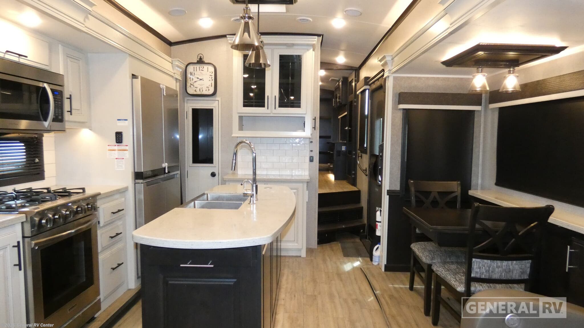 Used 2021 Jayco Pinnacle 32RLTS available in Ocala, Florida