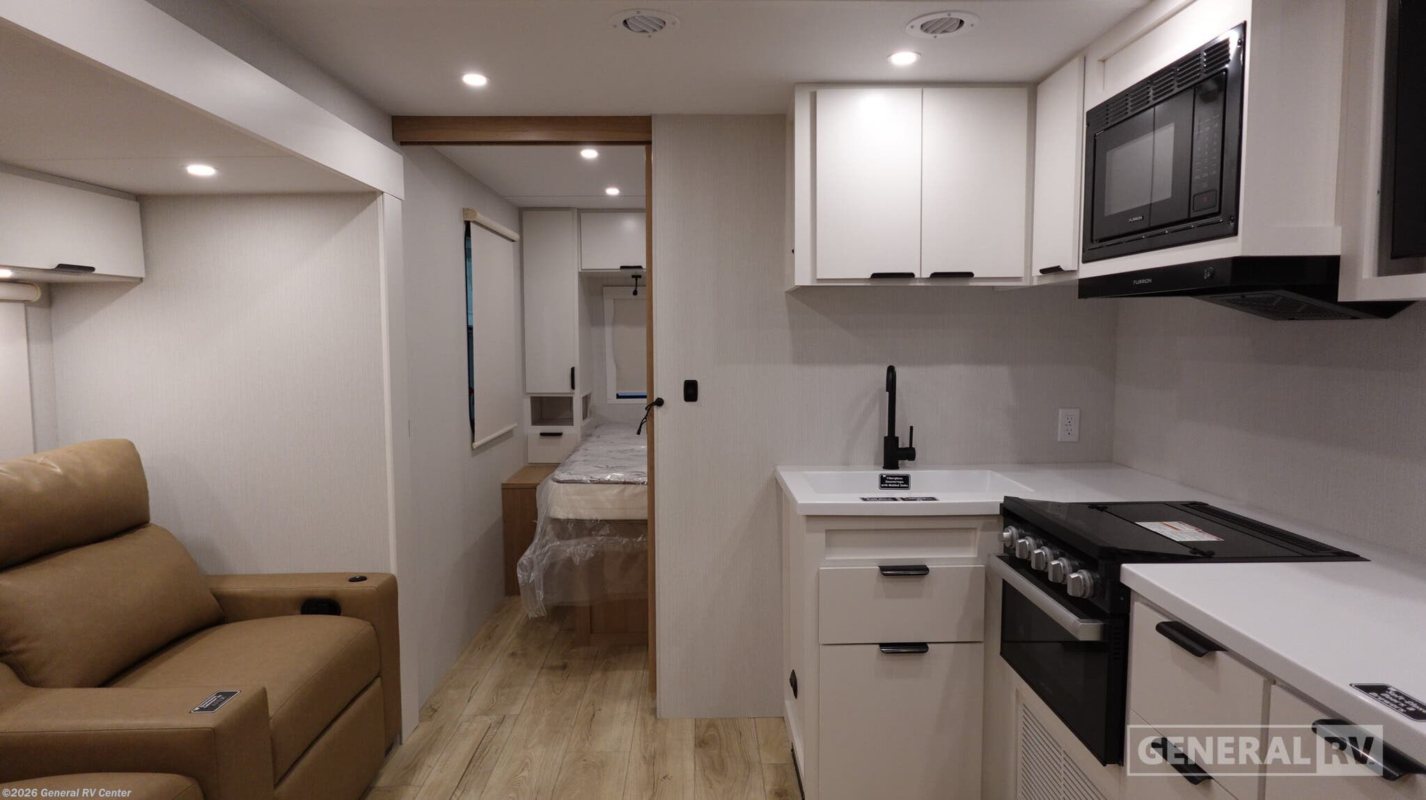 New 2026 Winnebago Thrive 22RBS available in Ocala, Florida