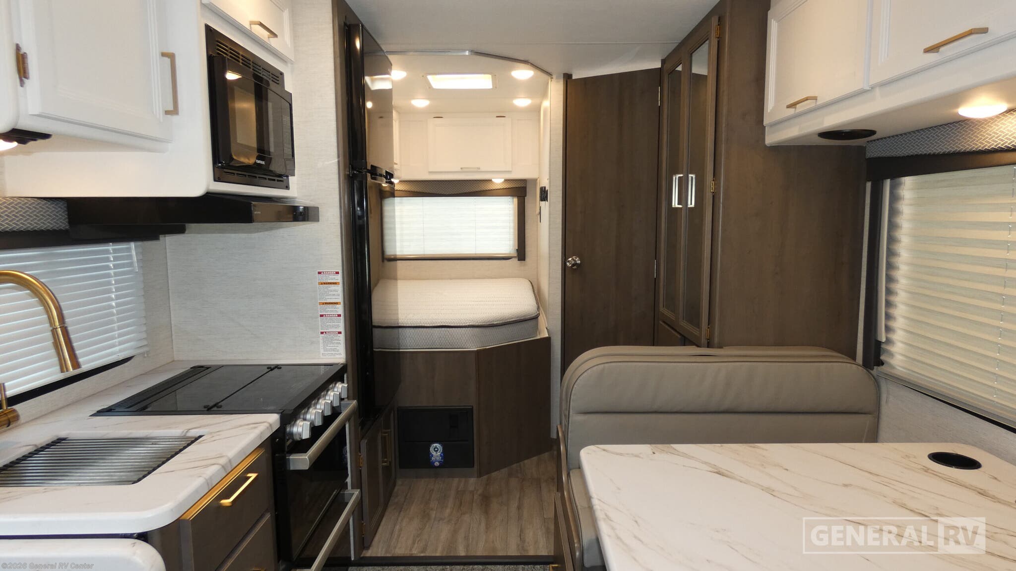 2024 Thor Motor Coach Four Winds 22E - Used Class C For Sale by General RV Center in Ocala, Florida