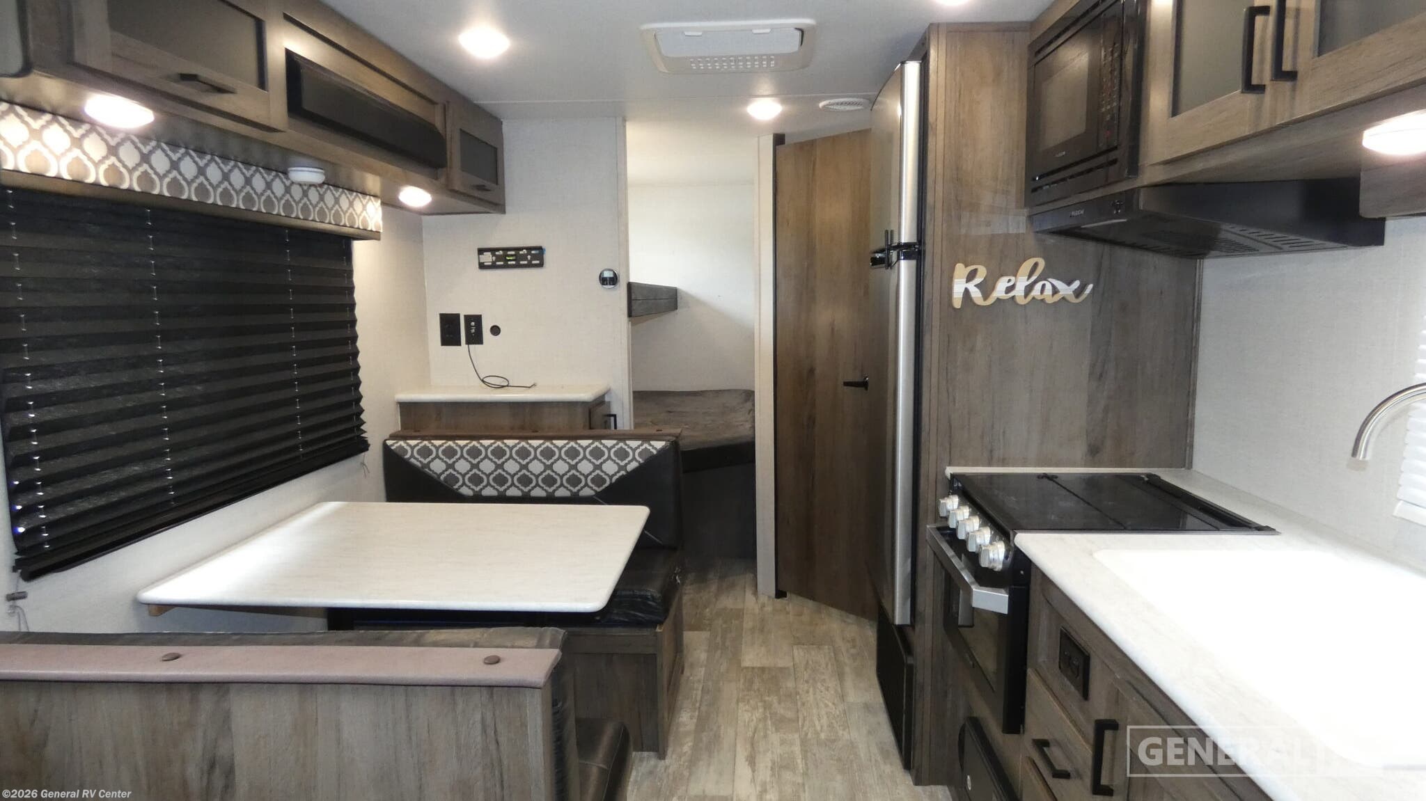 2021 Prime Time Tracer LE 200BHSLE - Used Travel Trailer For Sale by General RV Center in Ocala, Florida
