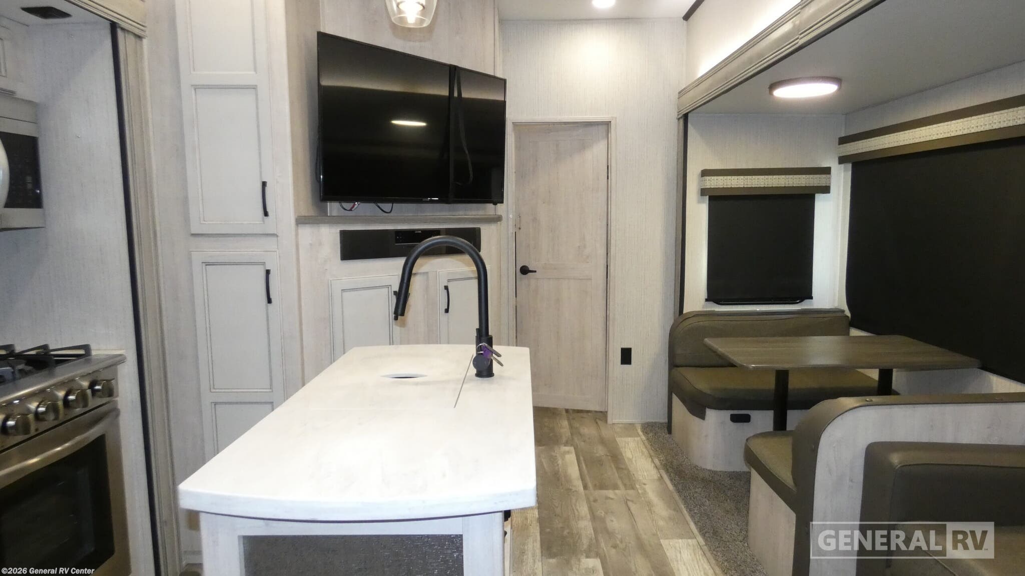 2023 Forest River Sierra 384QBOK - Used Fifth Wheel For Sale by General RV Center in Ocala, Florida