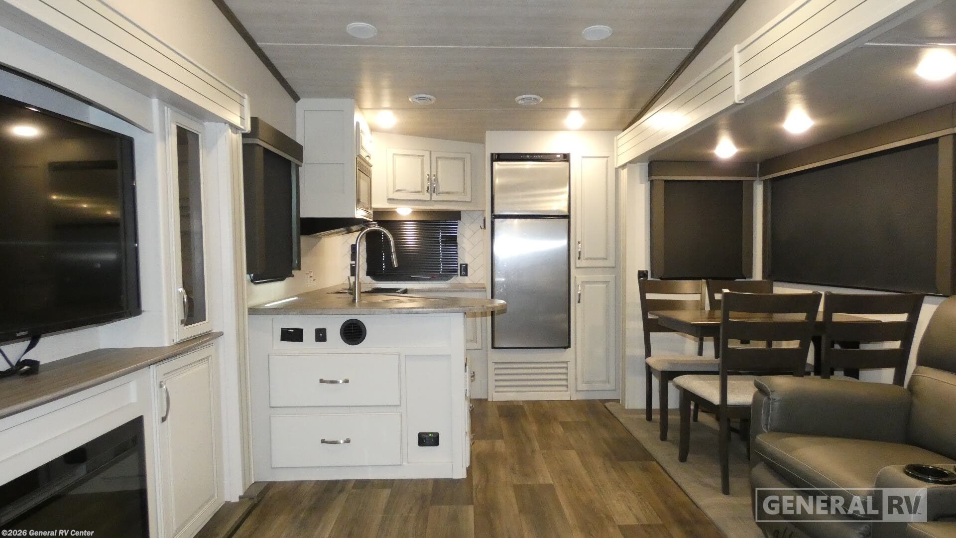 2022 Keystone Cougar 29RKS - Used Fifth Wheel For Sale by General RV Center in Ocala, Florida