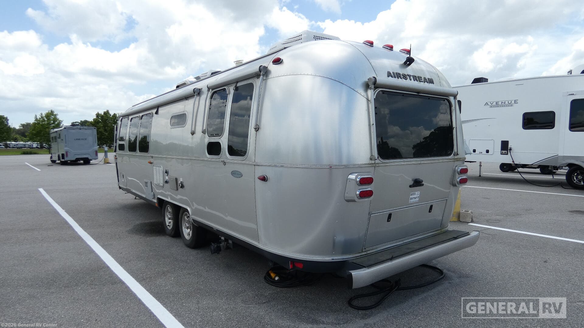 2016 Flying Cloud 30FB by Airstream from General RV Center in Ocala, Florida
