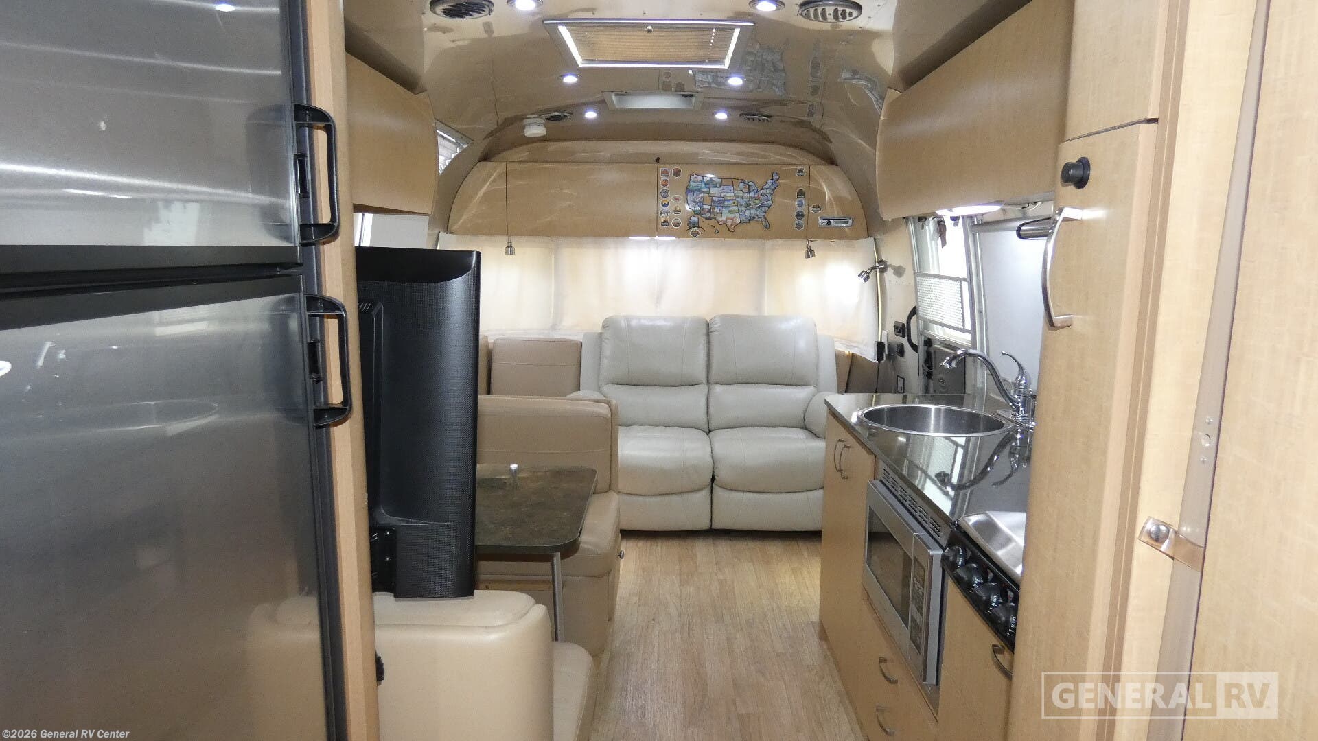 Used 2016 Airstream Flying Cloud 30FB available in Ocala, Florida