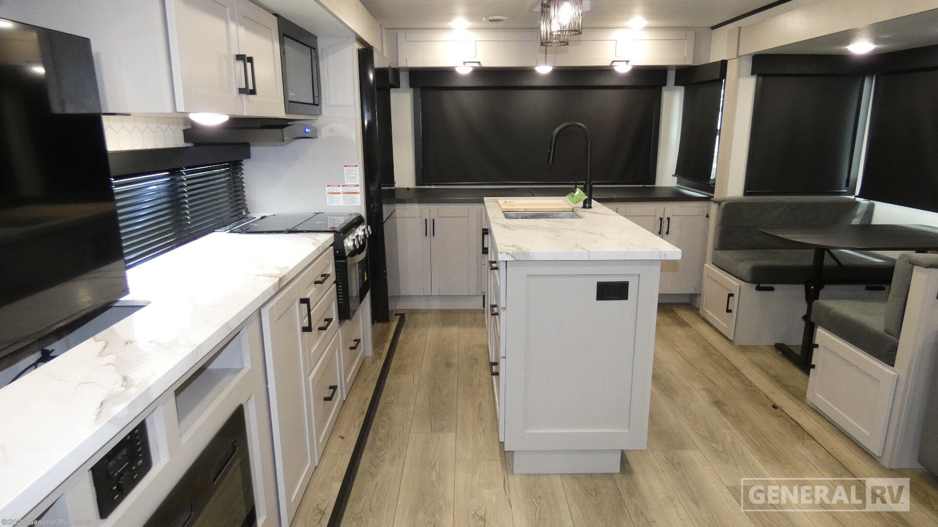 2026 Jayco Jay Feather 27MK - Used Travel Trailer For Sale by General RV Center in Ocala, Florida