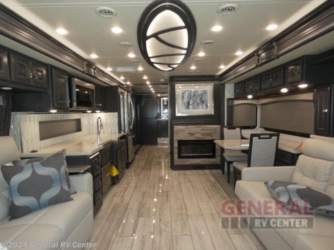 2024 Discovery LXE 40M by Fleetwood from General RV Center in Dover, Florida