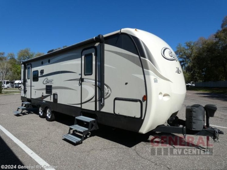 Used 2017 Keystone Cougar Half-Ton Series 28RLS available in Dover, Florida