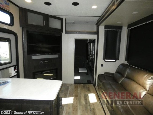2018 Fuzion 369 by Keystone from General RV Center in Dover, Florida