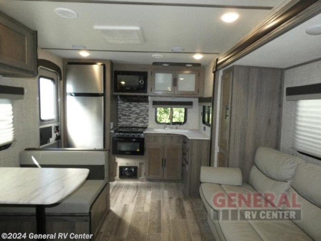 2021 Conquest Ultra Lite 238RK by Gulf Stream from General RV Center in Dover, Florida