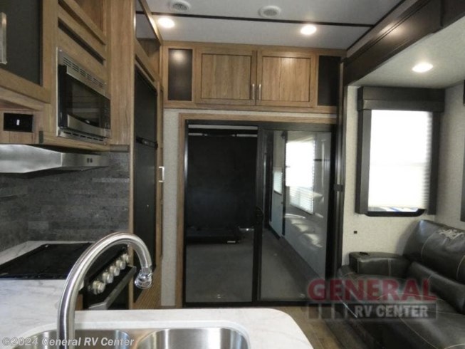 2019 Endurance 3506 by Dutchmen from General RV Center in Dover, Florida