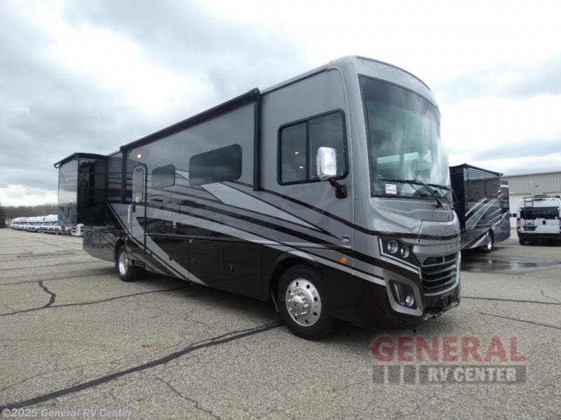 2024 Fleetwood Bounder 35GL RV for Sale in Dover, FL 33527 308492