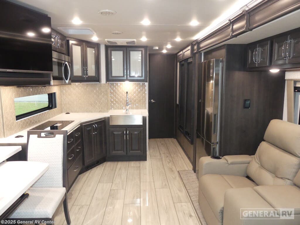 2025 Fleetwood Frontier GTX 39TA - New Class A For Sale by General RV Center in Dover, Florida